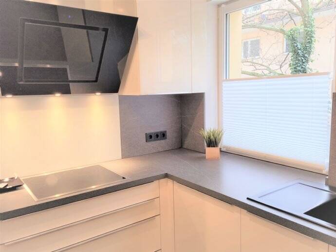 Toplage zentral - hochwertig saniertes, möbliertes Apartment Kleinweidenmühle-Rosenau mit Top Rendite – Nürnberg – Vorschaubild 6