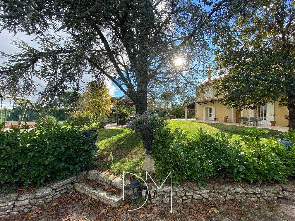 Maison 10 pièces 270 m² · à Bourg-lès-Valence · 270 m² · 590 000 €