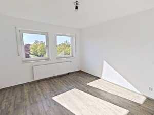 Raffiniert geschnitten & lichtdurchflutet: Exklusive 2-Zimmer-Wohnung mit Balkon & Tageslicht-Ambiente – 33100 Paderborn – Vorschaubild 4