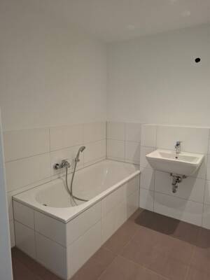 Neubauwohnung 3 Zimmer mit Balkon und Tiefgarage in Bubenreuth – 91054 Erlangen – Vorschaubild 4