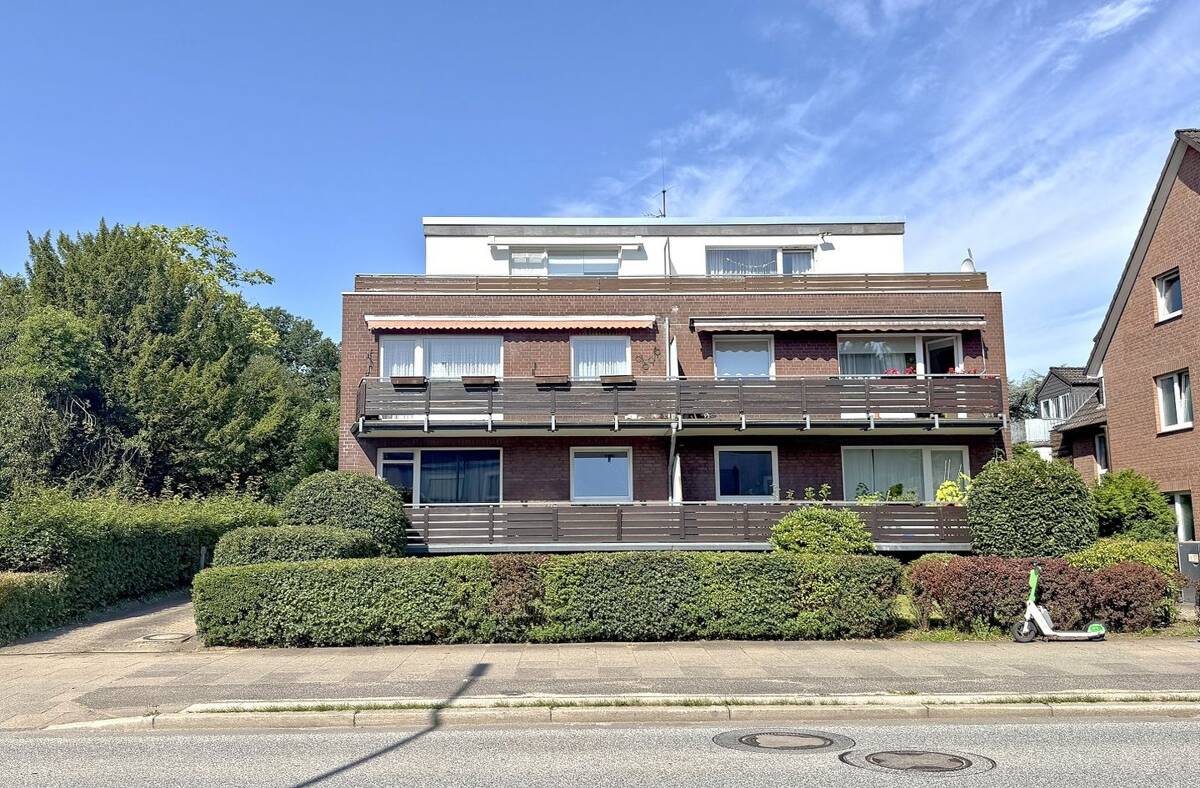 Charmantes Staffelgeschoss mit sonniger Dachterrasse und Garage ! – 22339 Hamburg – Bild 1 von 9