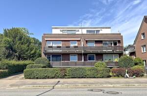 Charmantes Staffelgeschoss mit sonniger Dachterrasse und Garage !