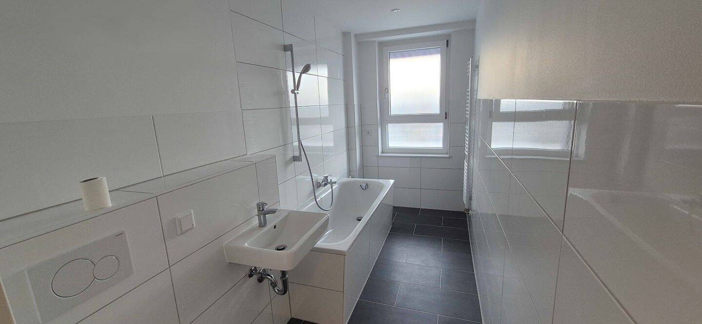 Frischer Wind! Modernisierte 3-Zimmer-Wohnung mit Balkon + Tageslichtbad mit Wanne – Aachen – Vorschaubild 4