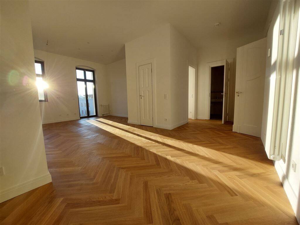 Stilvoll sanierter Altbau - 4 Zimmer | Echtholzparkett | Balkon | Stellplatz