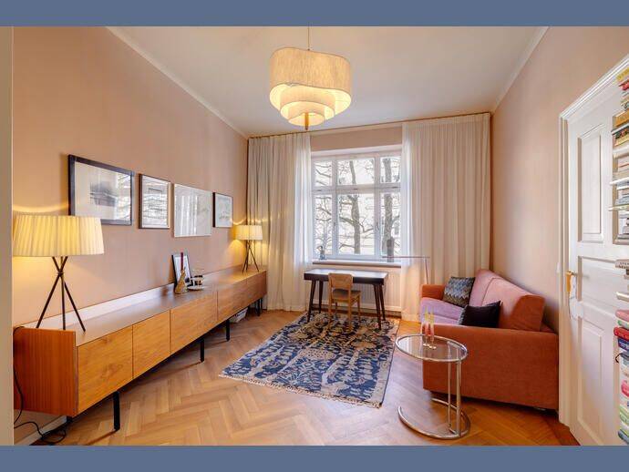Möbliert: Wunderschön gestaltete Altbauwohnung im Herzen Haidhausens – München – Vorschaubild 8