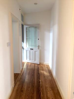 2-Zimmer-Altbau-Wohnung mit verglaster Loggia am Südfriedhof – 24114 Kiel – Vorschaubild 9
