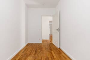 2,5 Zimmer Altbau mit Balkon - ideal für Singles & Paare – 10115 Berlin – Vorschaubild 8