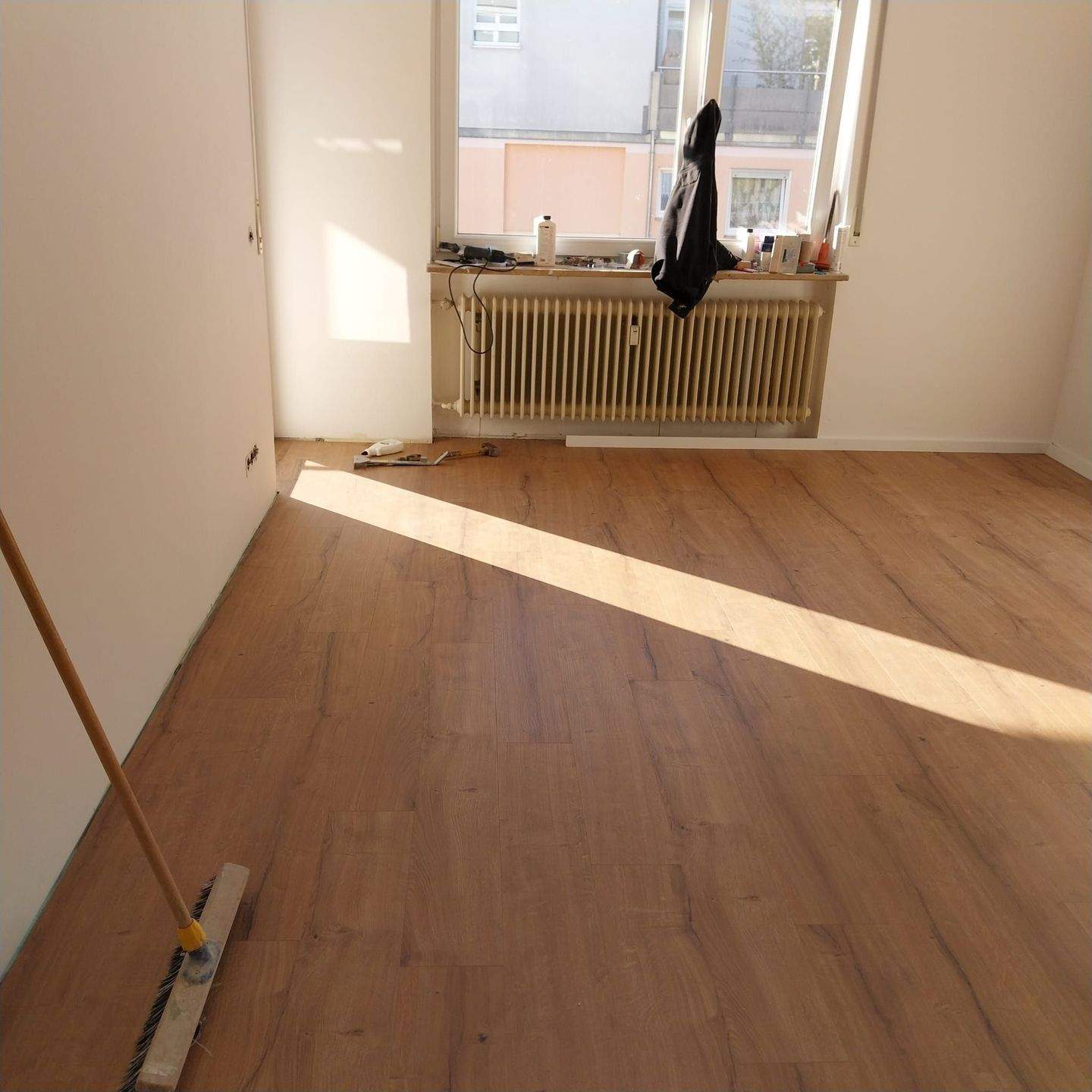 Schöne 3 Zimmerwohnung mit Balkon im 2.OG, ruhig gelegen ab 01.03.26 – Nürnberg – Vorschaubild 5