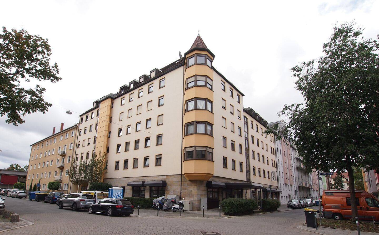 Große 3 Zimmer Wohnung mit Balkon Nähe Kopernikusplatz