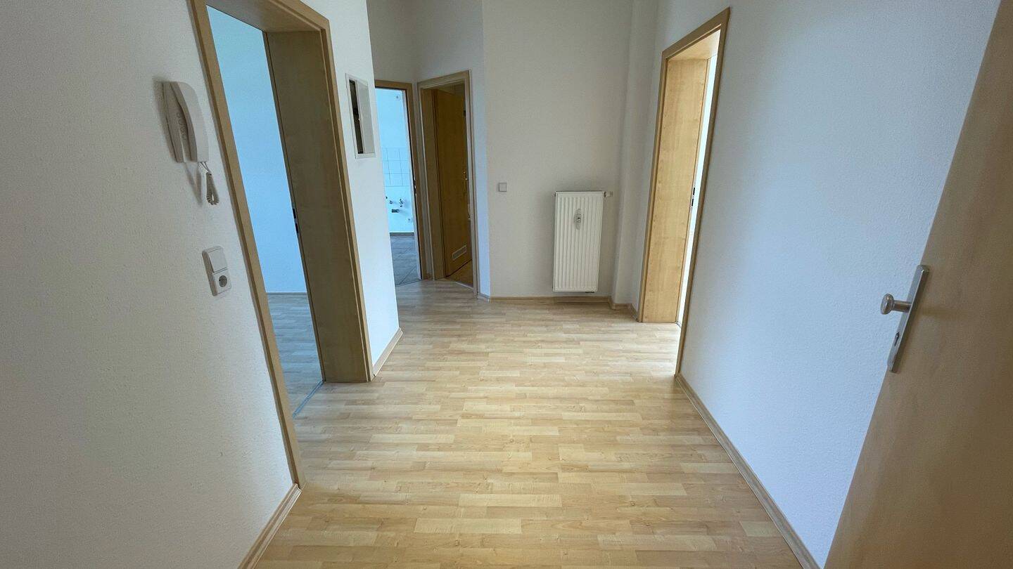 1. OG ! frei ab 1.8.26 - große Küche mit Balkon - WG geeignet – Chemnitz – Vorschaubild 5