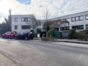 Natur trifft Platz - 4 Zimmerwohnung mit Sonnenbalkon
