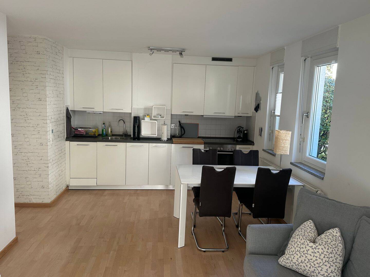 Möblierte ruhige Terrassenwohnung mit Garten – München – Vorschaubild 2