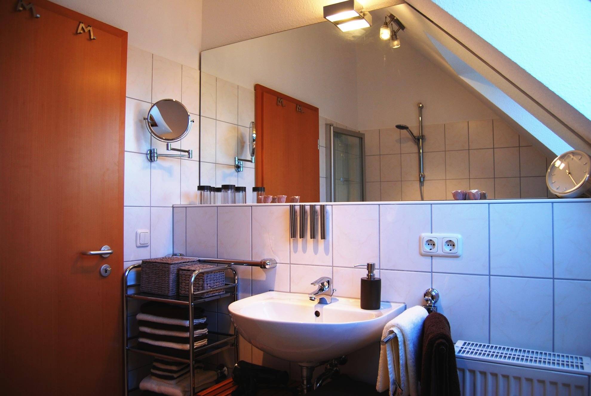 Möbilierte Luxus-Penthousewohnung***** m. 20 qm Südloggia, Tiefgarage (Miete einschl. aller NK!) – Solingen – Vorschaubild 8