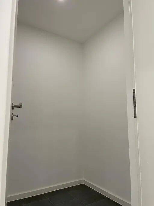 Schwabing! Schönes und großes WG Zimmer mit eigenem Balkon! – München – Vorschaubild 9