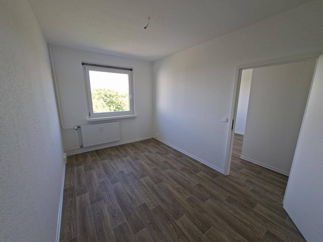 frischsanierte Wohnung – Magdeburg – Vorschaubild 3