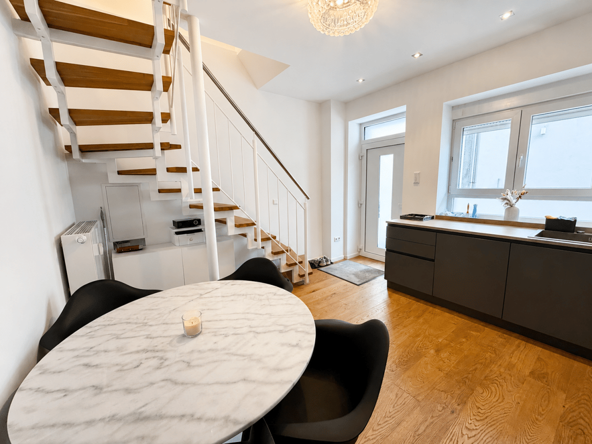 Stilvolle Maisonette-Wohnung mit Balkon, hochwertiger Ausstattung und nur 5 Einheiten – Mannheim – Vorschaubild 3
