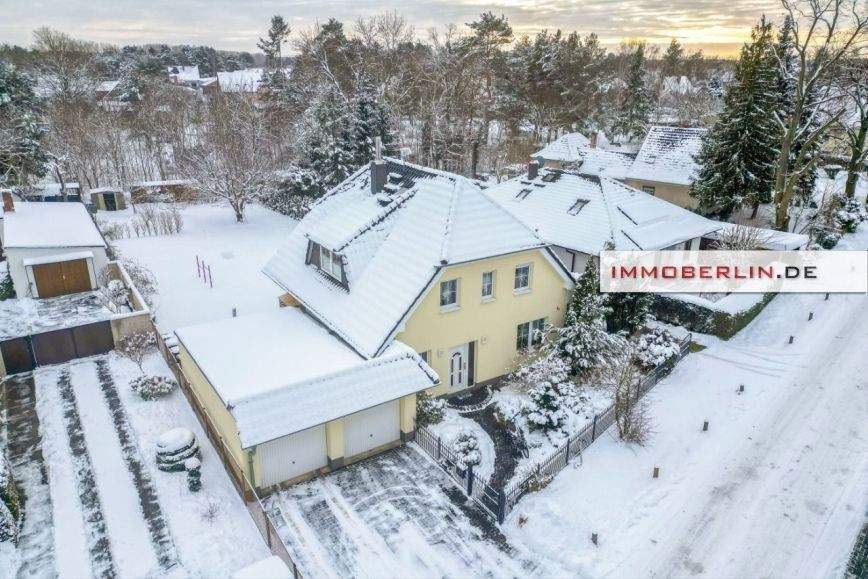 IMMOBERLIN.DE - Charmantes Einfamilienhaus in ländlicher Lage bei Berlin – Oberkrämer – Bild 1 von 9