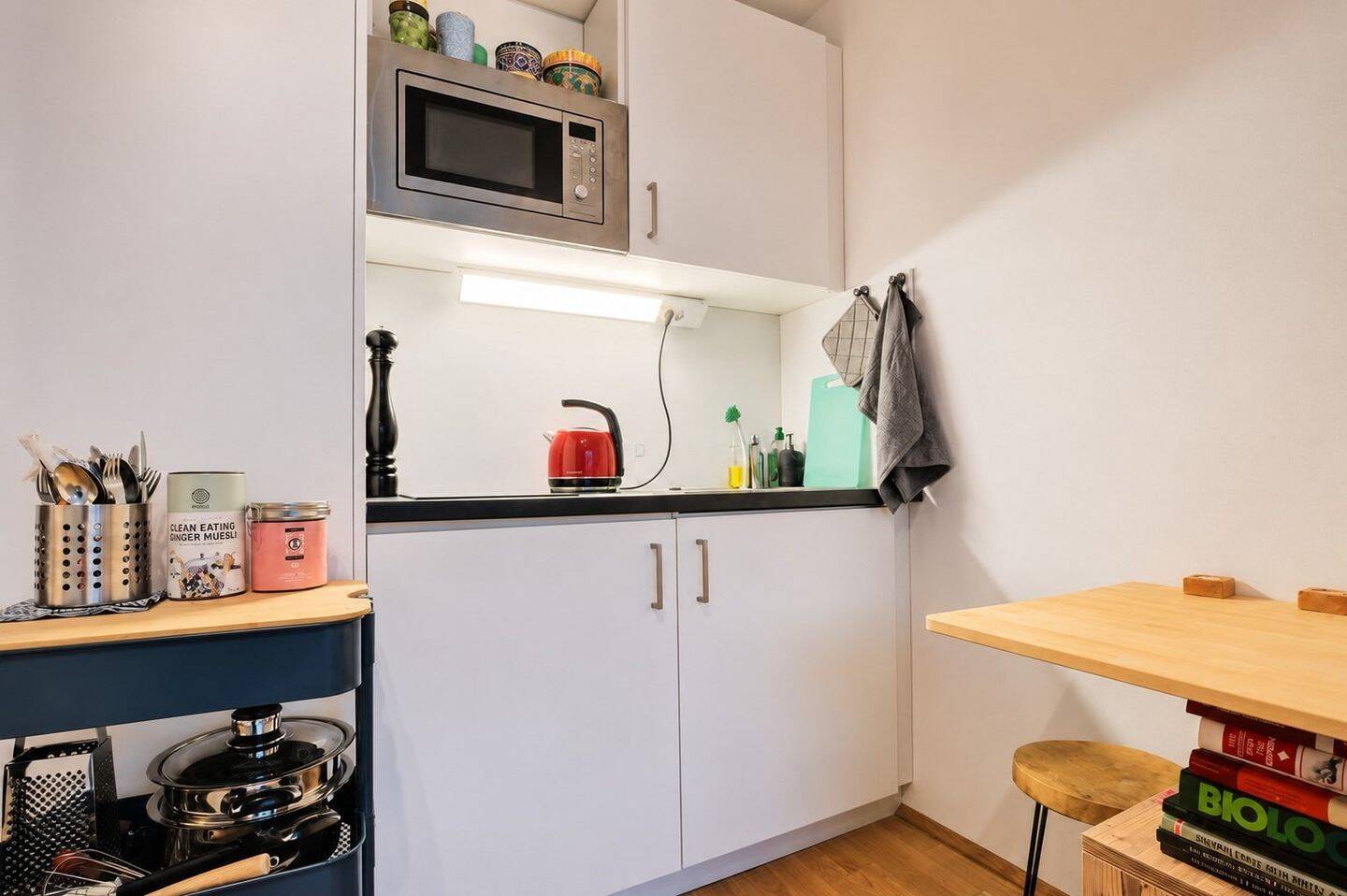 Nur für Studenten und Auszubildende! Vollmöbliertes Apartment in infrastrukturstarker Lage – München – Vorschaubild 3