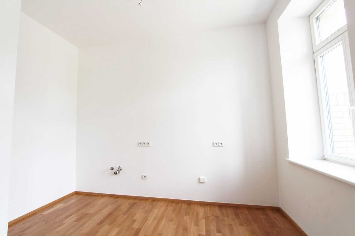 Exklusiv energetisch Sanierte 3-R-Woh.++2 Designbäder ++Lift ++Parkett ++Balkon ins Grüne++ – Leipzig – Vorschaubild 7