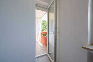 SOPART IMMOBILIEN - Geräumige 2-Zimmer-Dachterrassenwohnung - zentral und dennoch ruhig gelegen. – 82194 Gröbenzell – Vorschaubild 4