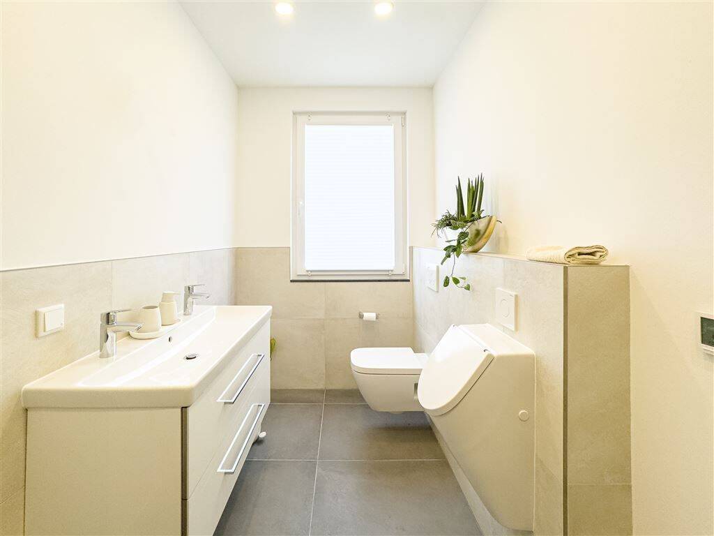 Voll möbliertes 2-Zimmer-Apartment mit Garten – Düsseldorf – Vorschaubild 8
