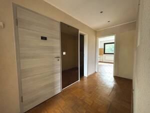 Leerstehende 3-Zimmer-Wohnung mit großem Wohnzimmer und Waldblick – 46145 Oberhausen – Vorschaubild 2