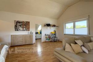 Tolle 3,5-Zimmer-Dachgeschosswohnung mit Garage - Stadtmitte - Frei nach Verkauf – 72764 Reutlingen – Vorschaubild 3