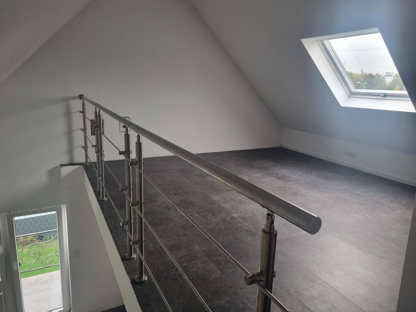 Maisonette Wohnung mit Balkon 1,5 Raum – Krefeld – Vorschaubild 3