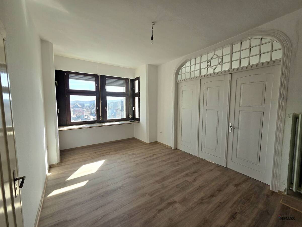 6 Zimmer, 150 m² & Altbauflair - Großzügiges Wohnen im Herzen von Bad Rodach – 96476 Bad Rodach – Bild 1 von 9