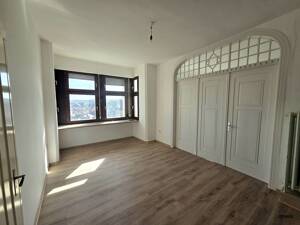 6 Zimmer, 150 m² & Altbauflair - Großzügiges Wohnen im Herzen von Bad Rodach – 96476 Bad Rodach – Vorschaubild 1
