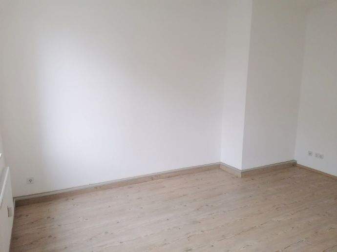 !! 4-Zimmer-Maisonettewohnung mit 2 Bädern und 2 Balkonen !! – Chemnitz – Vorschaubild 6