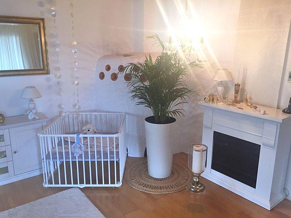 *3,5-Zimmer Wohnung mit Südostloggia* Kapitalanlage oder zum Selbstbezug in sehr guter Lage – Holzkirchen – Vorschaubild 3