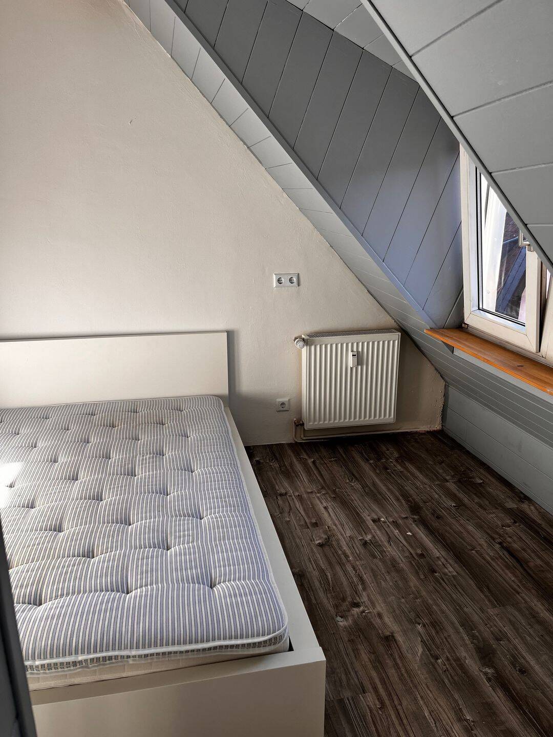 renovierte & möblierte 2-Zimmer-Wohnung (ca. 32 m²) in stadtnaher Lage zu vermieten (Alt-Saarbrücken) – Saarbrücken – Vorschaubild 5
