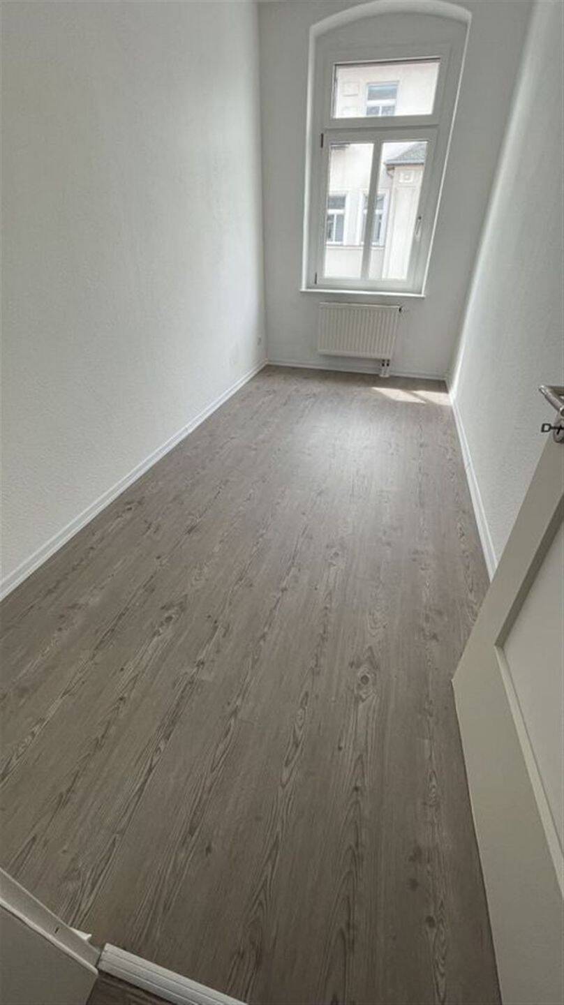 Moderne Wohnung mit Balkon & EBK :) – Chemnitz – Vorschaubild 5