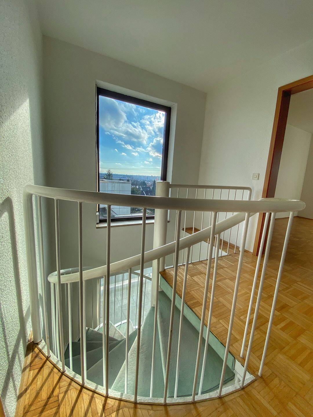 SEEBAUER | 4 Zi. Dachterrasse Maisonette in Aubing - hell und ruhig - Bad mit Fenster – München – Vorschaubild 8