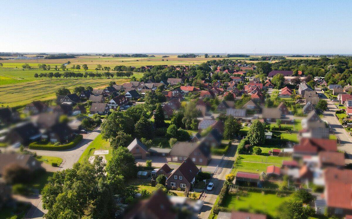 Sanierungsbedürftiges Einfamilienhaus in ruhiger Lage von Dornum – Dornum – Vorschaubild 2