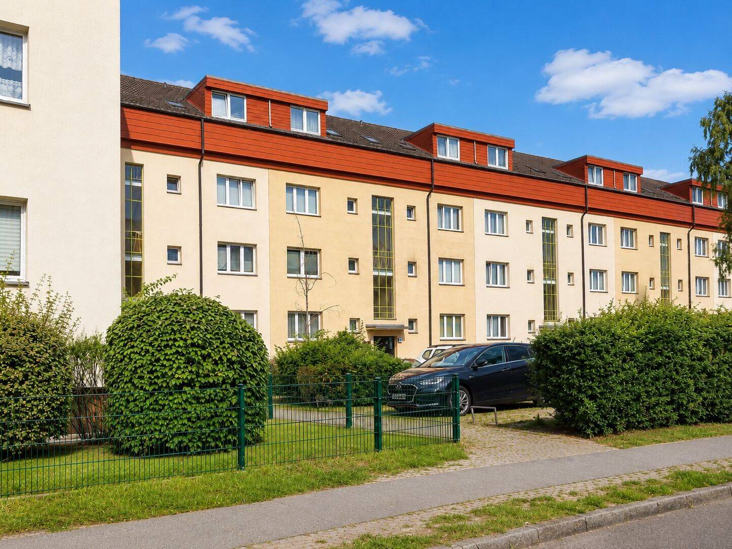 Gut geschnittene 2-Zimmer-Wohnung mit Loggia in ruhiger Wohnstraße - vermietet – Berlin – Vorschaubild 2