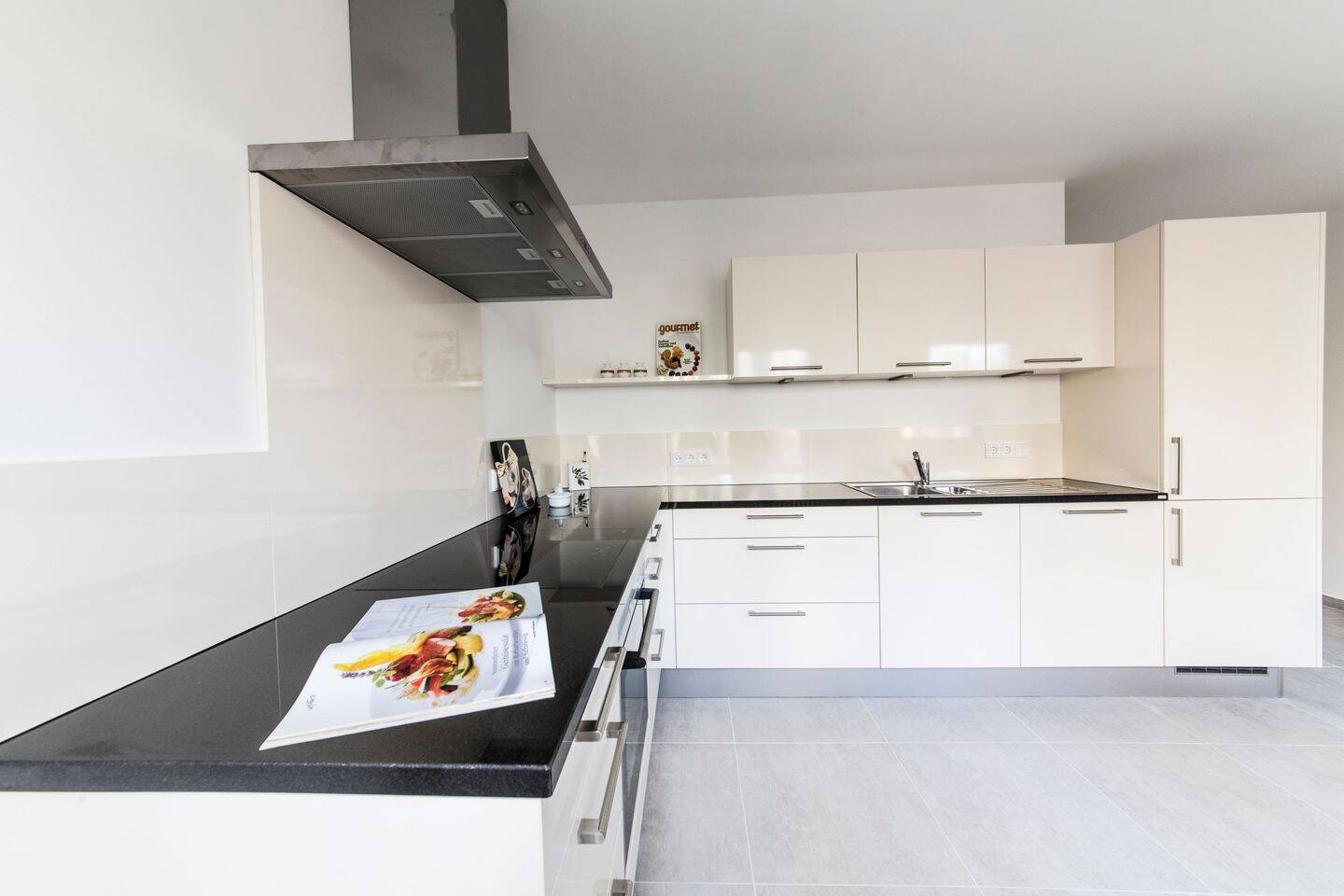 Kernsaniert & großzügig: Gartenwohnung mit 32 m² Terrasse und Privatgarten im Münchner Süden – München – Vorschaubild 7
