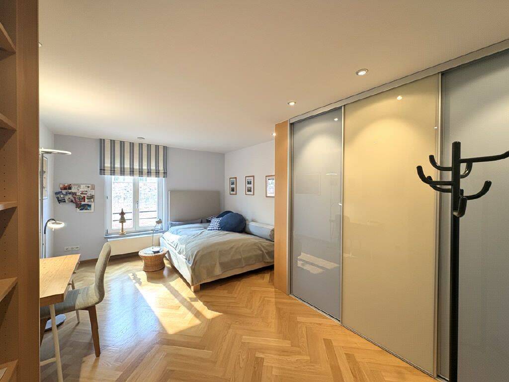 Großzügige und luxuriöse Traumwohnung mit Aufzug in begehrter Wohnlage der Mainzer Altstadt – Mainz – Vorschaubild 4