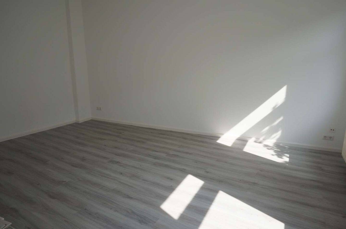 Wohnen auf dem Kaßberg ! 2. OG - Designbelag - Gäste-WC - 2 Balkone ! – Chemnitz – Vorschaubild 5