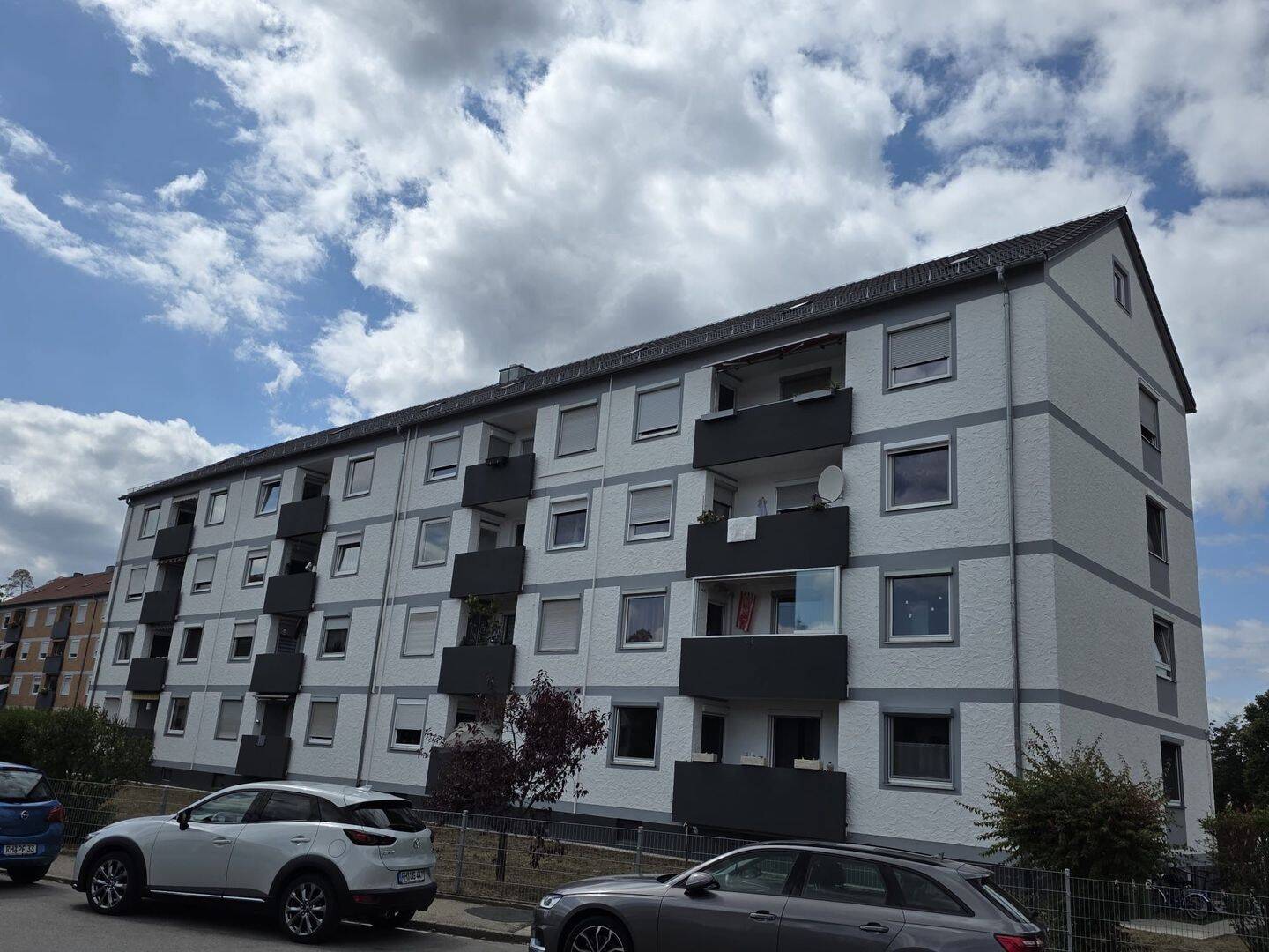 Helle, teilrenovierte 2-Zimmer Wohnung in Roth