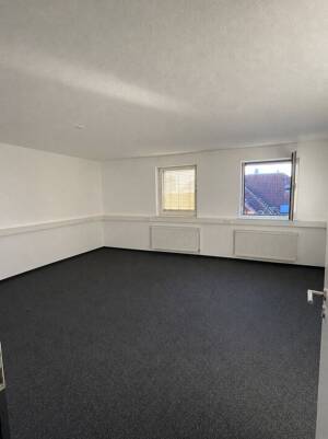 Großzügige 4 Zimmer Wohnung in Singen in Top Lage zu vermieten – 78224 Singen (Hohentwiel) – Vorschaubild 3