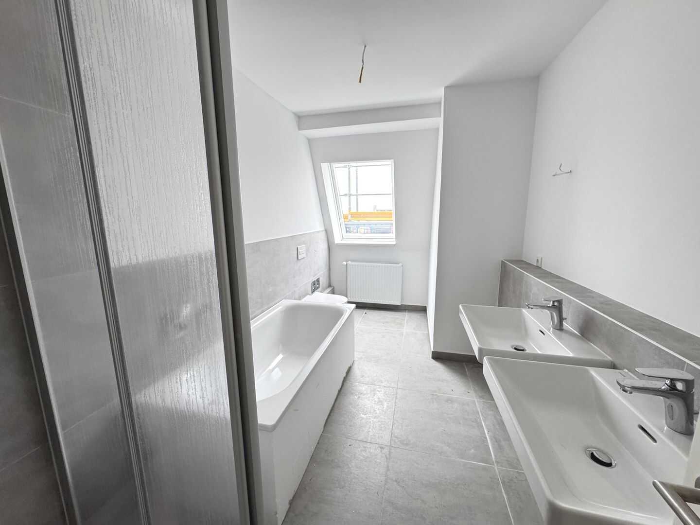 Großzügige Altbauwohnung mit Klimaanlage, Fußbodenheizung & EBK – Magdeburg – Vorschaubild 2