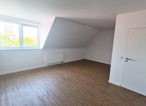 !Senioren-Wohnung! Modernes, barrierefreies 2-Zi.-Apartment - helle Atmosphäre, Einbauküche, Aufzug – 50823 Köln – Vorschaubild 2