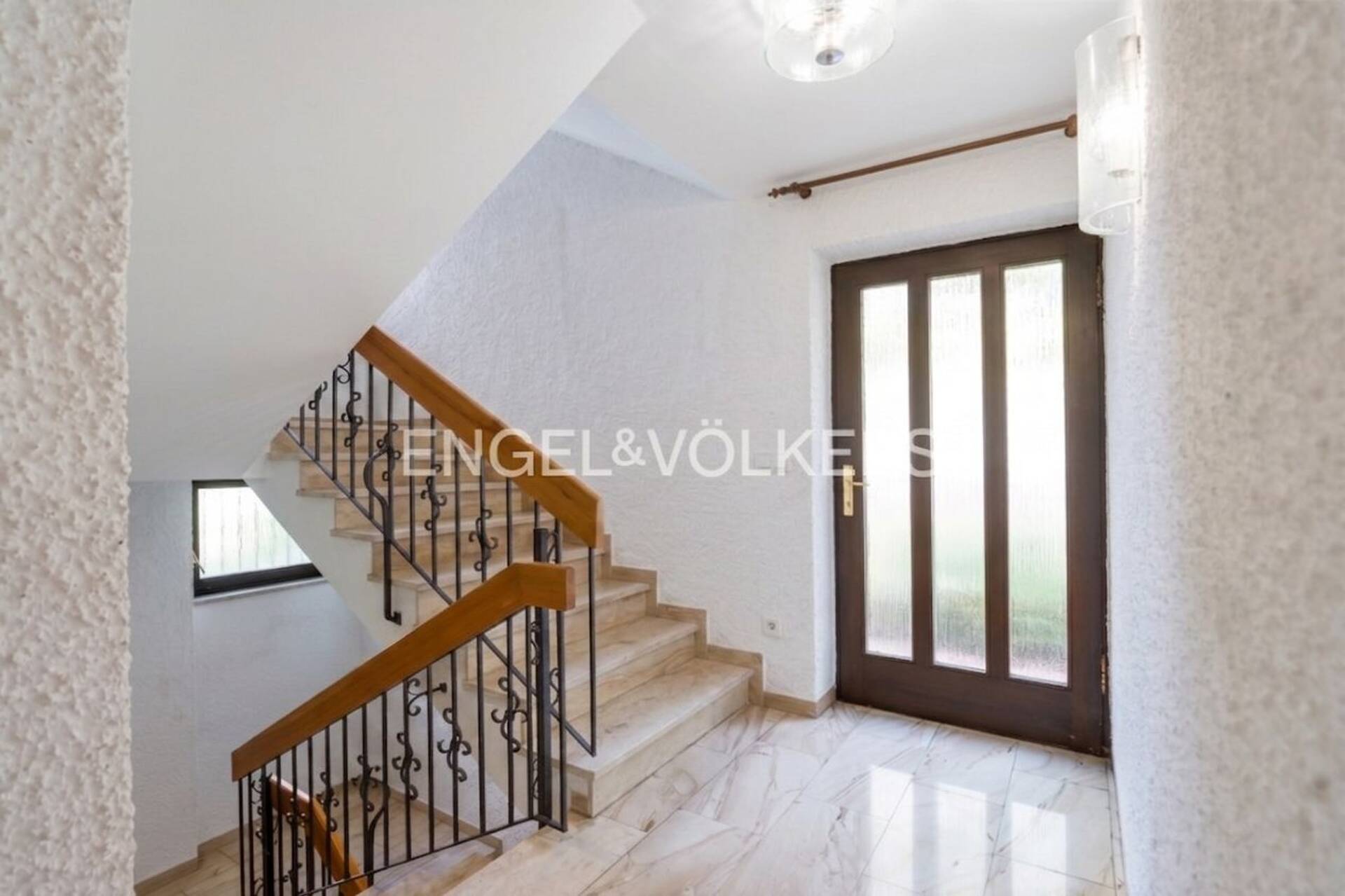 Haus in 93051 Regensburg mit 202 m² kaufen