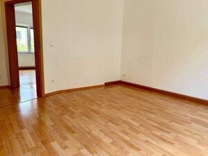 Bezugsfreie 3-Zimmer Wohnung in Jena-Ost, auch für Wohngemeinschaft geeignet. – 7749 Jena – Vorschaubild 6