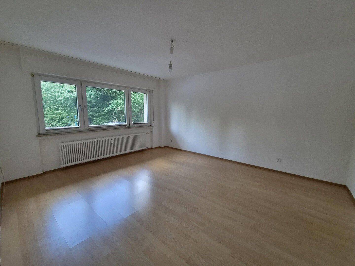 Attraktive 2-Zimmer-Eigentumswohnung mit EBK, sofort bezugsfrei!