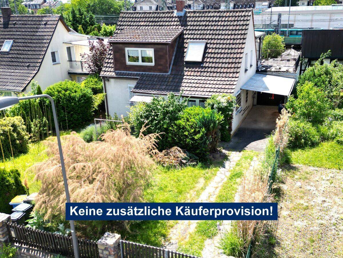 Handwerker aufgepasst! EFH mit Kernsanierungsbedarf auf wunderschönem Grundstück – 60439 Frankfurt am Main – Bild 1 von 9