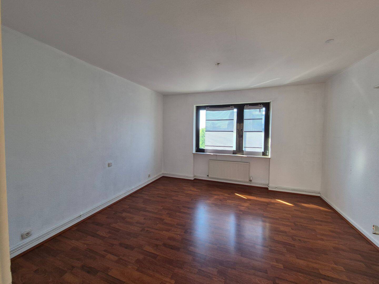 Saarbrücken, Rodenhof, Neunkircher Str. 152a, kleine 2 ZKB-Wohnung im 2.OG mit Balkon. – Saarbrücken – Vorschaubild 5