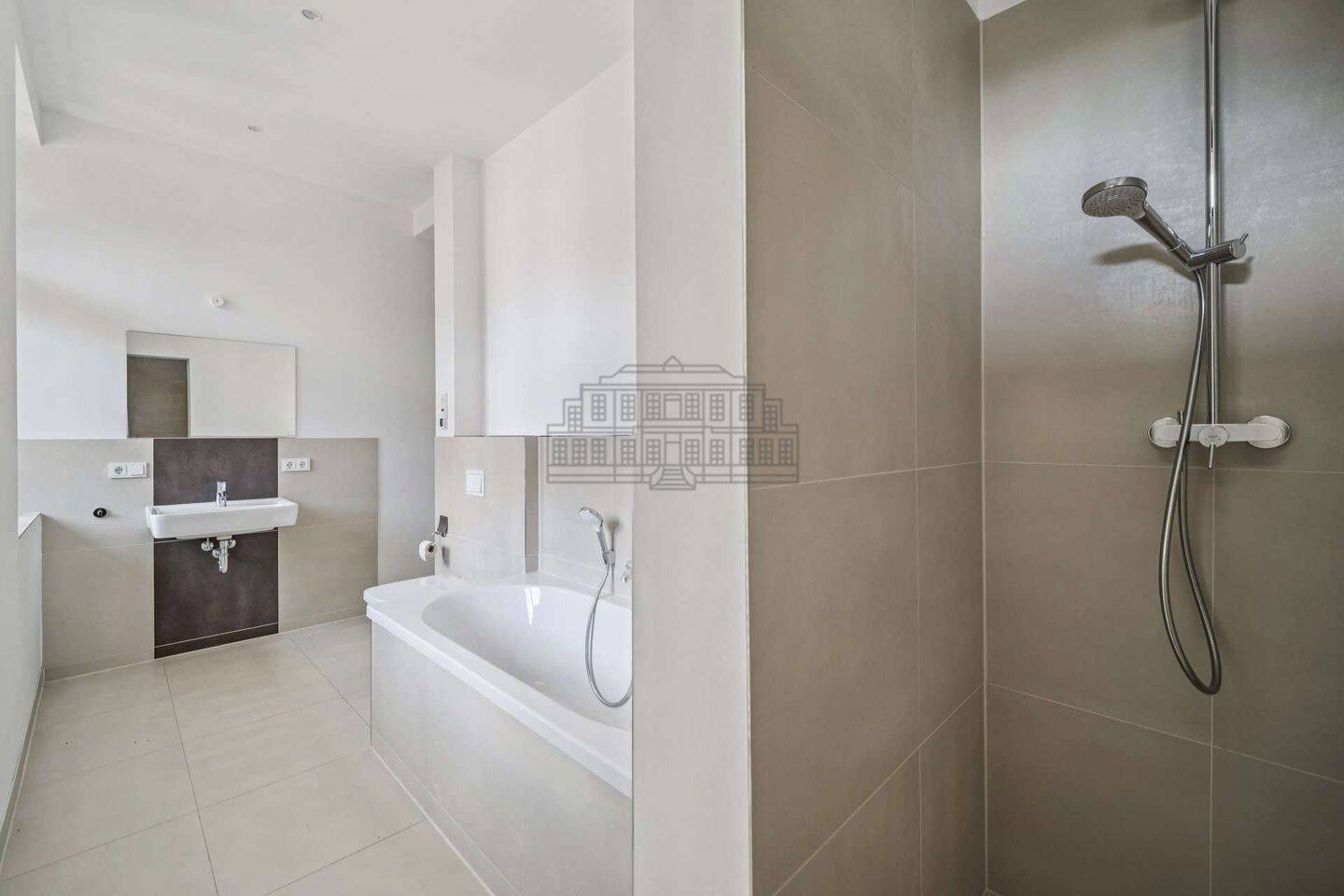 Wohnqualität in Bestlage - Elegante Eigentumswohnung mit ca. 111 m² & Stellplatzmöglichkeit – Leipzig – Vorschaubild 5